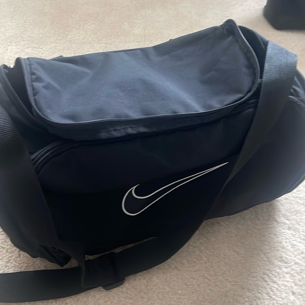 Nike small duffle bag